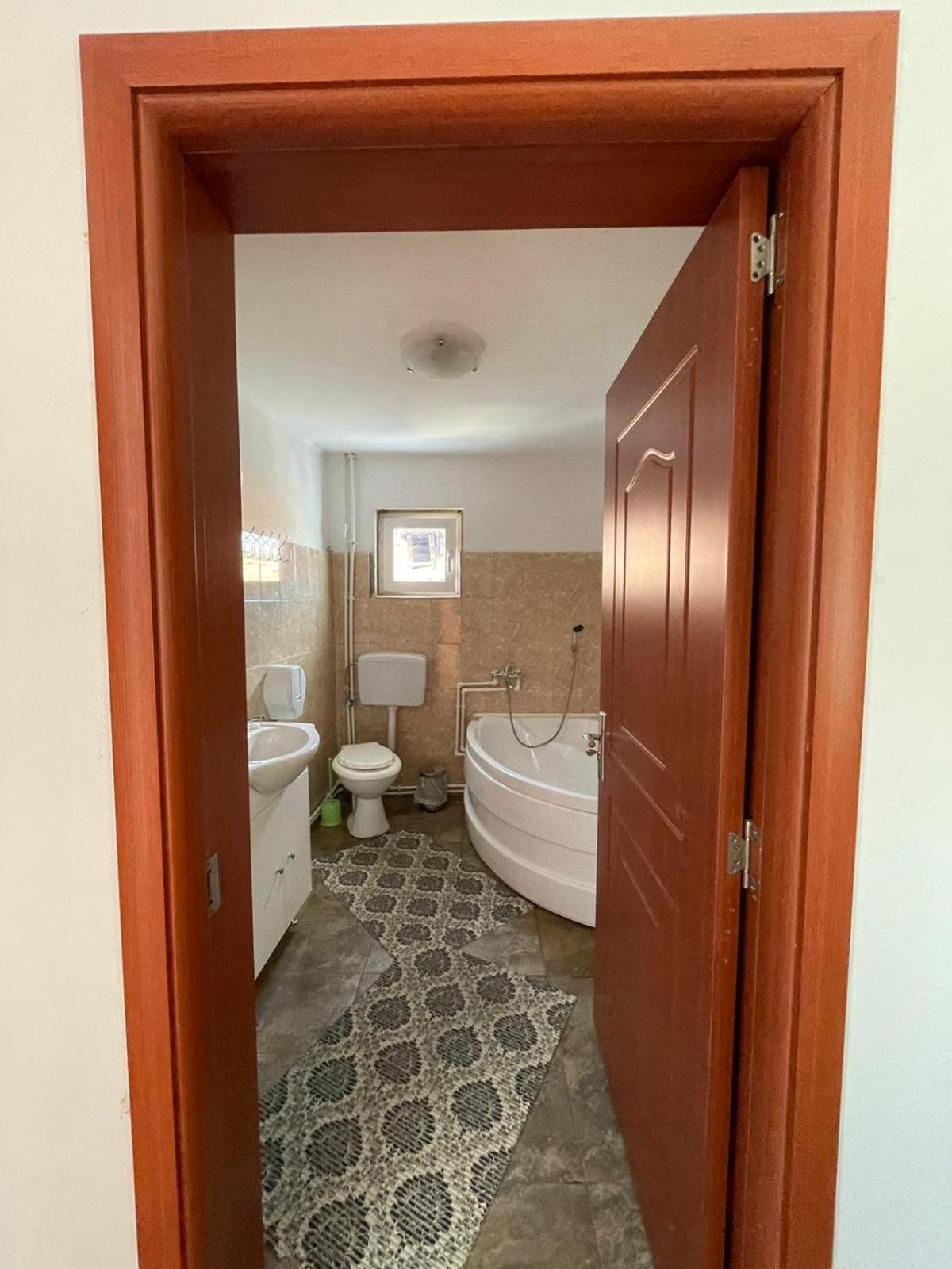 Casa Noastra Appartement Călimăneşti Buitenkant foto